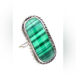 Vintage Sterling silver 925 Malachite elongated Navajo Native Southwestern ring